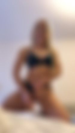 [OnlyFans.com] Elle Brooke (@ellebrookeuk)/19-02-19 3241780 Playing with my wand and vibrator at the same time for an intense body shak(..) 720x1280.mp4